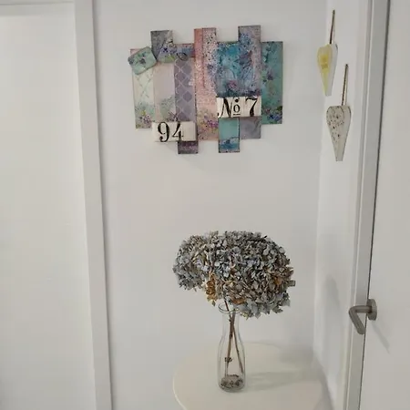 Atico 3ºa A 200m Catedral,playstation 4 Y Netflix *