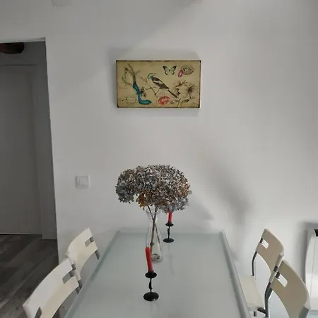 Atico 3ºa A 200m Catedral,playstation 4 Y Netflix Apartamento