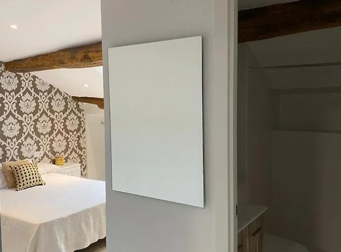 Atico 3ºa A 200m Catedral,playstation 4 Y Netflix Santiago de Compostela