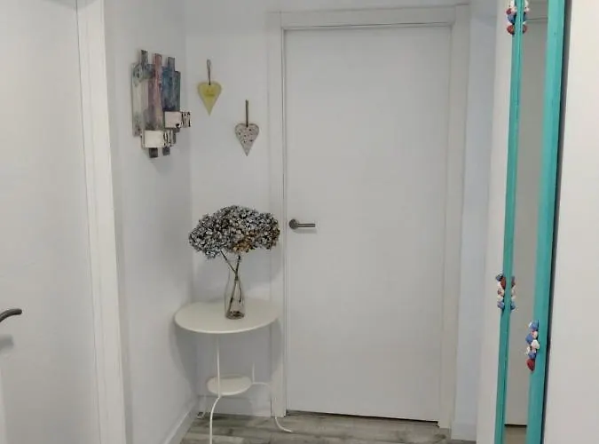 Atico 3ºa A 200m Catedral,playstation 4 Y Netflix Apartamento